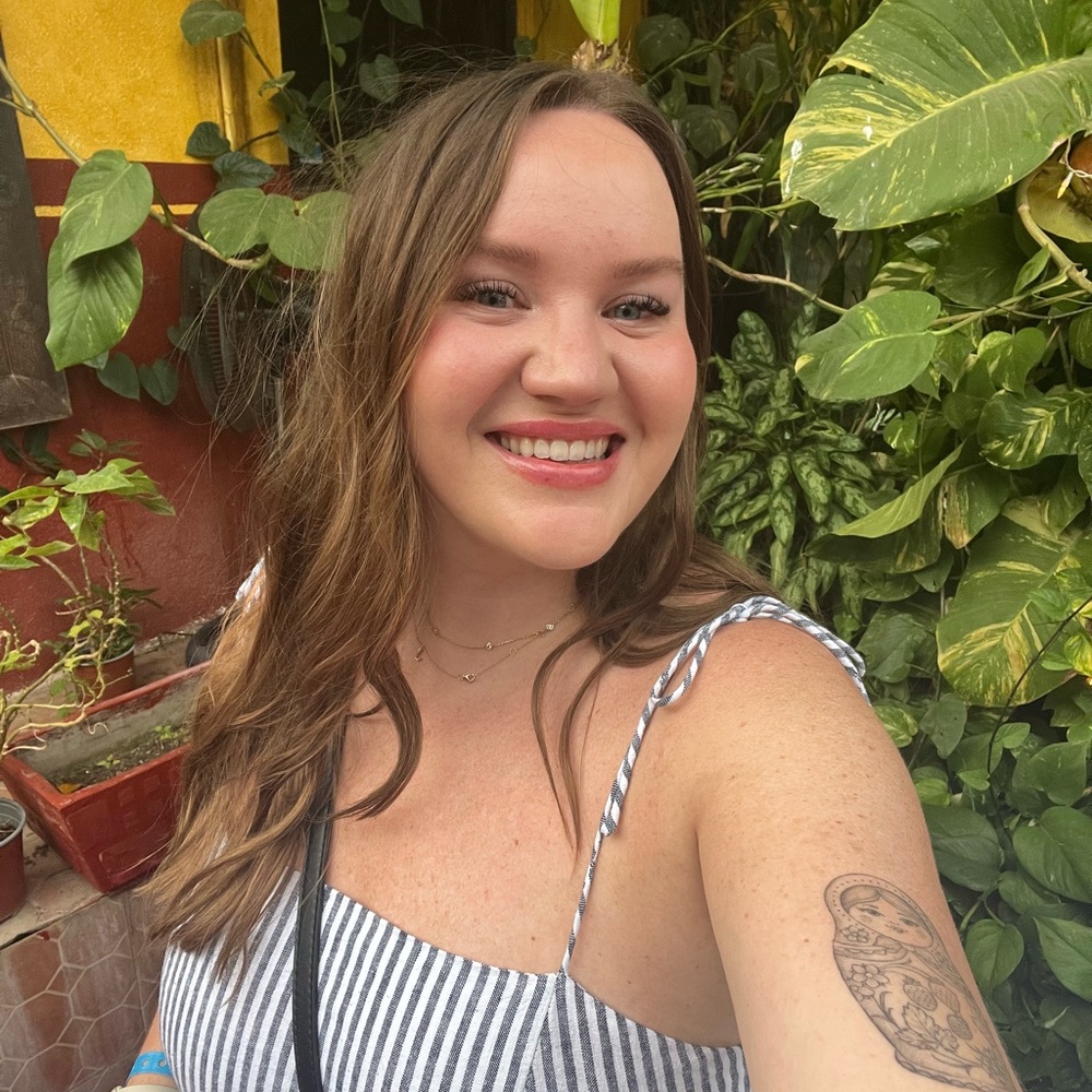 Meet your Posher, Julia